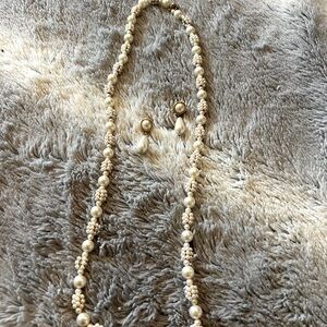 Vintage Elegant Pearl Necklace and Earring Set